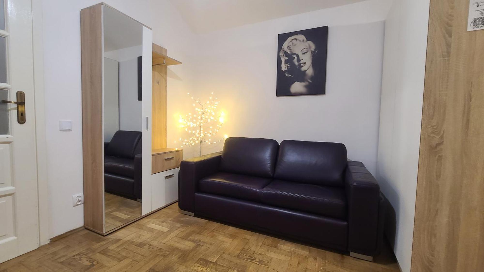 Lorf Hostel&Apartments Krakow Dış mekan fotoğraf